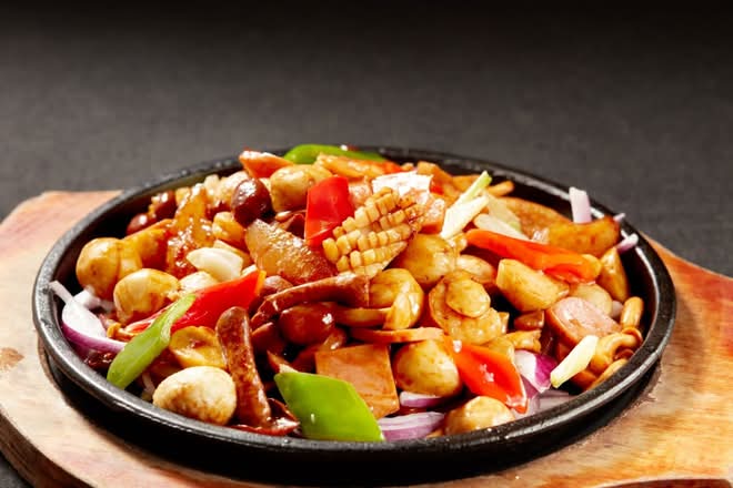 Seafood Offal On Hot Plate 鉃板全家福